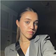 Profesor de apoyo escolar para niños de Educación Primaria